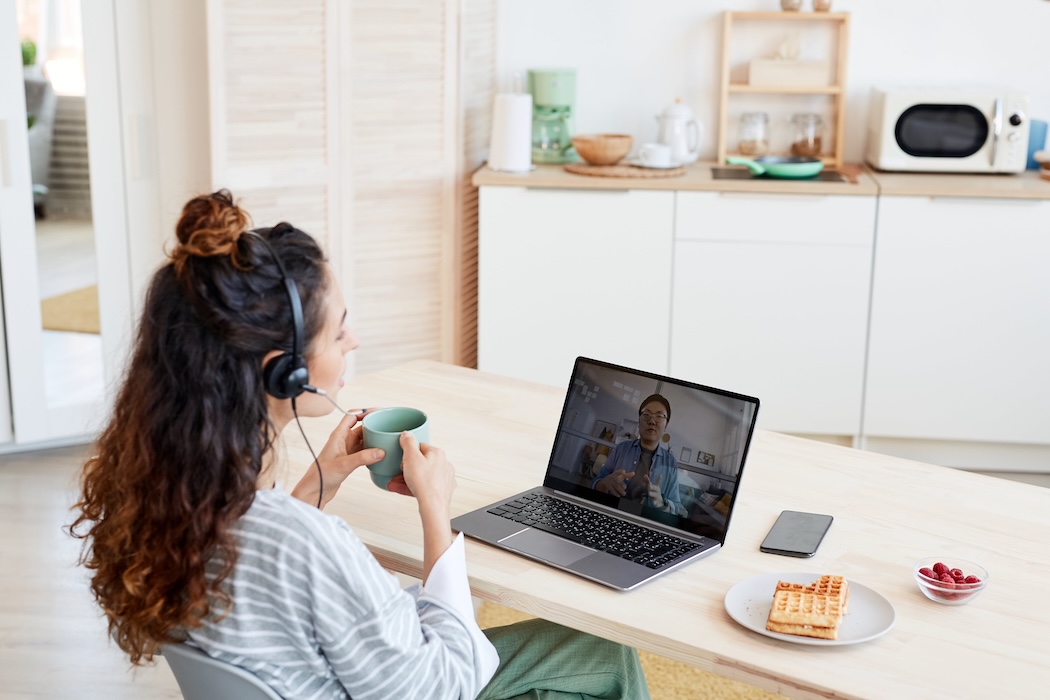 Why 1-on-1 Video Calls Are Key to Effective Remote Management