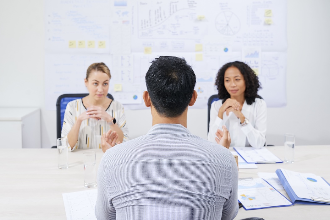 Performance Reviews vs. Real-Time Recognition: What Works Better?